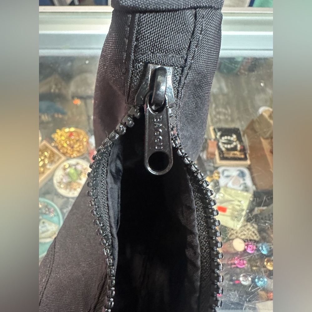 BAGGU Swan Bag. Like new - Picture 9 of 10